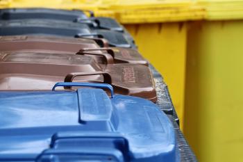 garbage cans 3979757_1280 garbage cans 3979757_1280