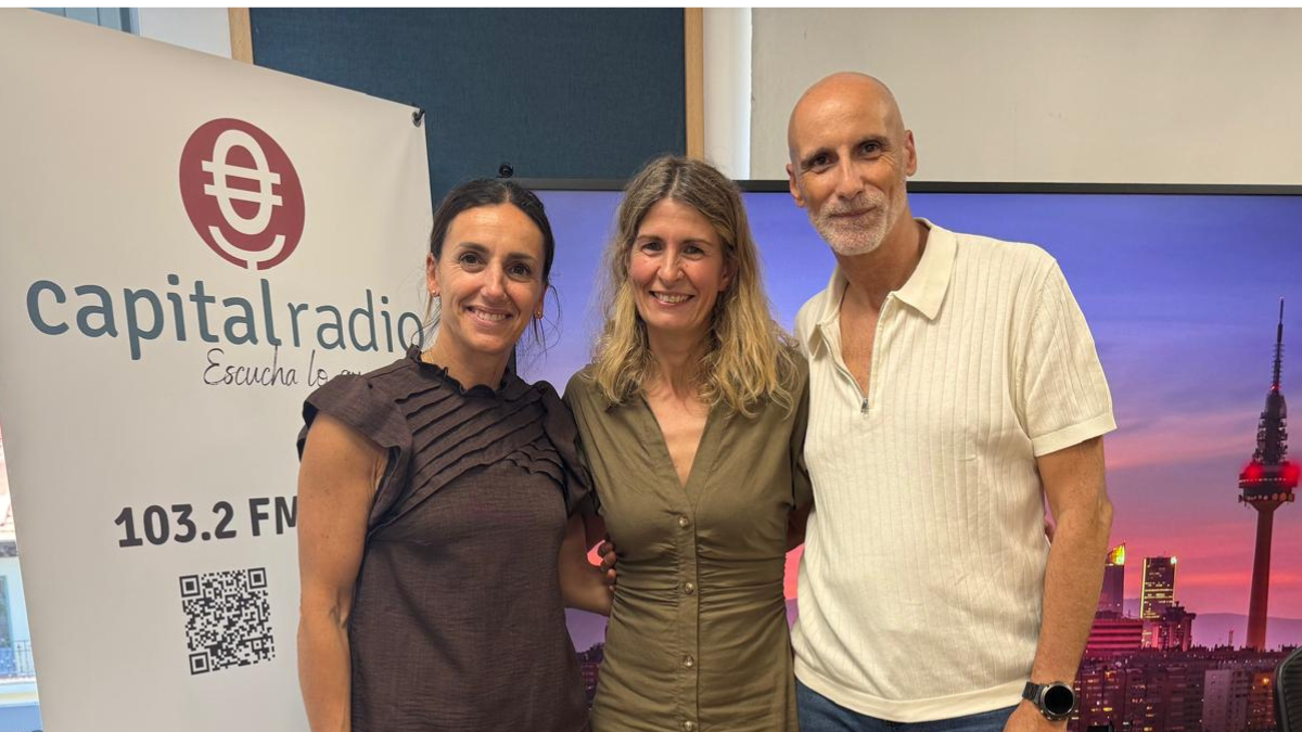 Isabel L&oacute;pez Rivadulla, directora de Marketing y Comunicaci&oacute;n en Signus Ecovalor; Mar&iacute;a Cabrera, responsable de Comunicaci&oacute;n de Paisaje Limpio; y Chimo Ortega, director de Movilidad sobre Ruedas en Capital Radio.