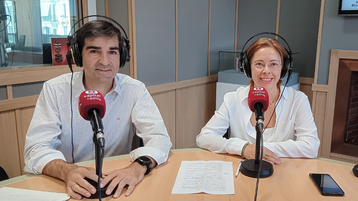 Carlos Arango,  Director General de la Asociación Española de Directivos de Sostenibilidad y Beatriz Alonso, directora de Sostenibilidad de Surus