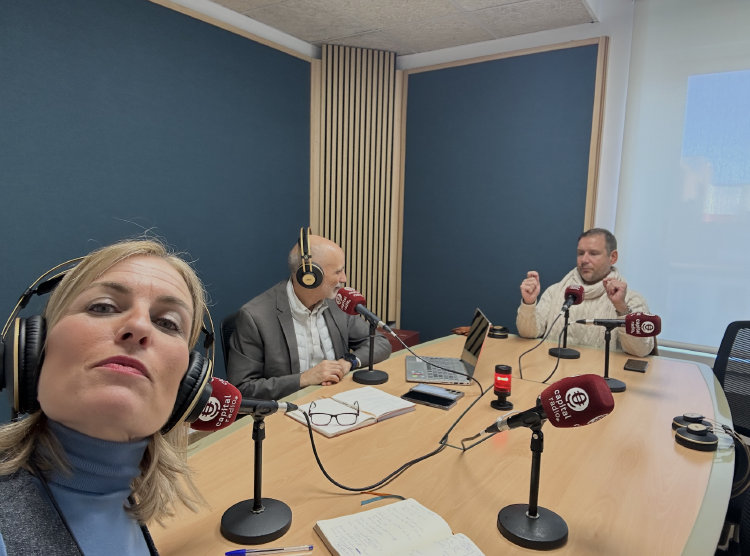 Laura Blanco y Chimo Ortega con Francisco Girao (Atrevia) Laura Blanco y Chimo Ortega con Francisco Girao (Atrevia)