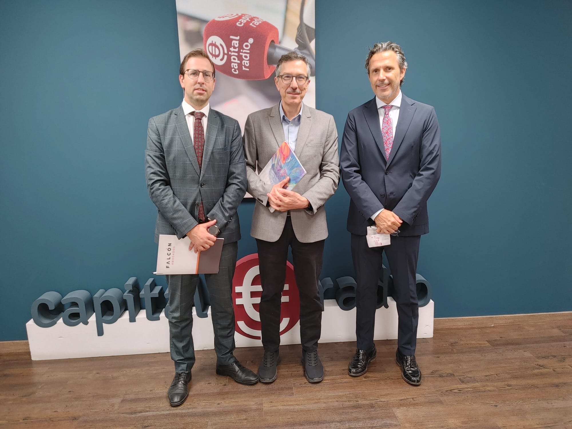 Falc&oacute;n Abogados