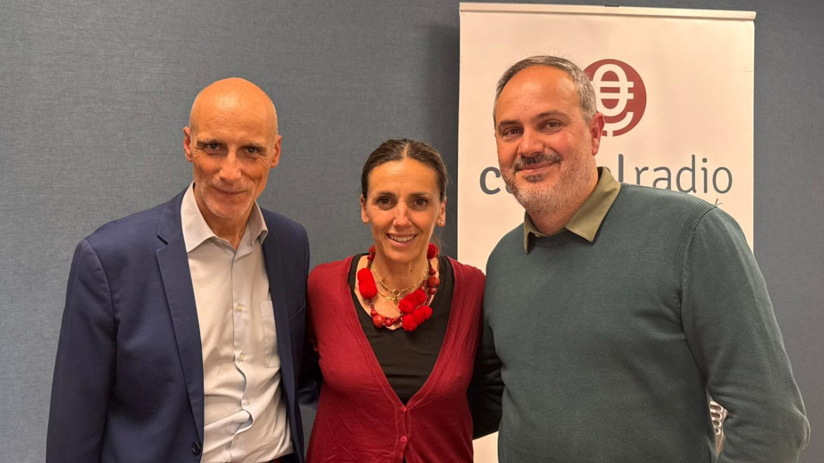 Chimo Ortega, director de Movilidad sobre Ruedas; Isabel L&oacute;pez Rivadulla, directora de Comunicaci&oacute;n y Marketing en Signus Ecovalor; y Diego Ruiz, responsable de Desarrollo de Negocio en Valoriza.