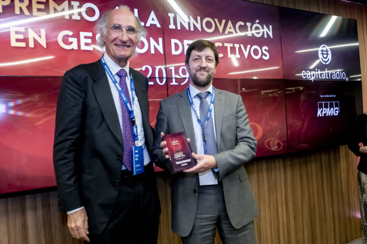 2019-12-12 PREMIOS CAPITAL RADIO 42