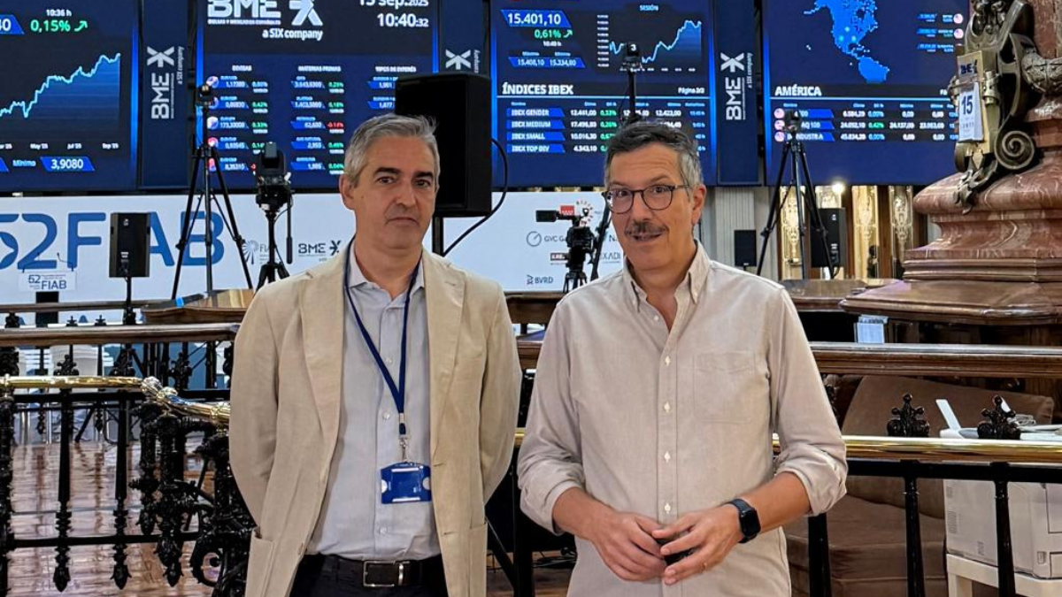 Álvaro Martín Méndez, Manager Prevención de SGS Iberia; y Luis Vicente Muñoz, CEO de Capital Radio.
