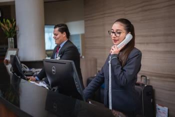 receptionists 5975962_1280 receptionists 5975962_1280