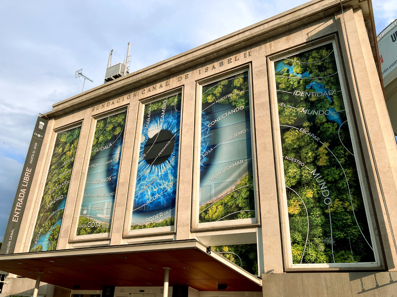 Instalación artística fachada de Fundación Canal. Madrid. 2024. Día Mundial del Medio Ambiente. Instalación artística fachada de Fundación Canal. Madrid. 2024. Día Mundial del Medio Ambiente.