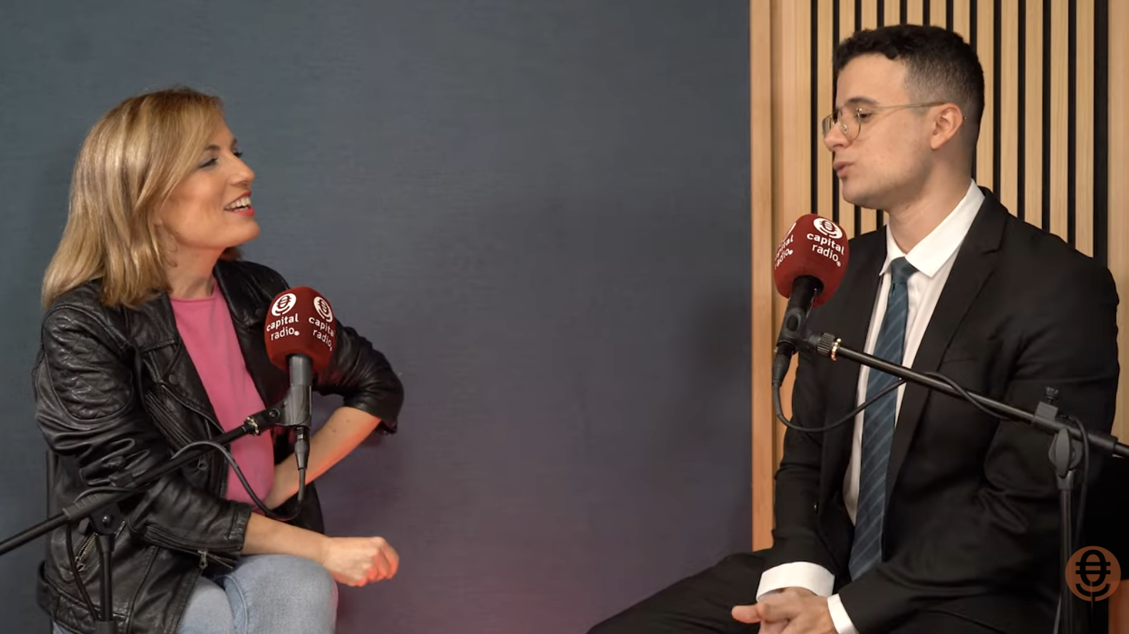 Franco Macchiavelli, analista de mercados, con Laura Blanco