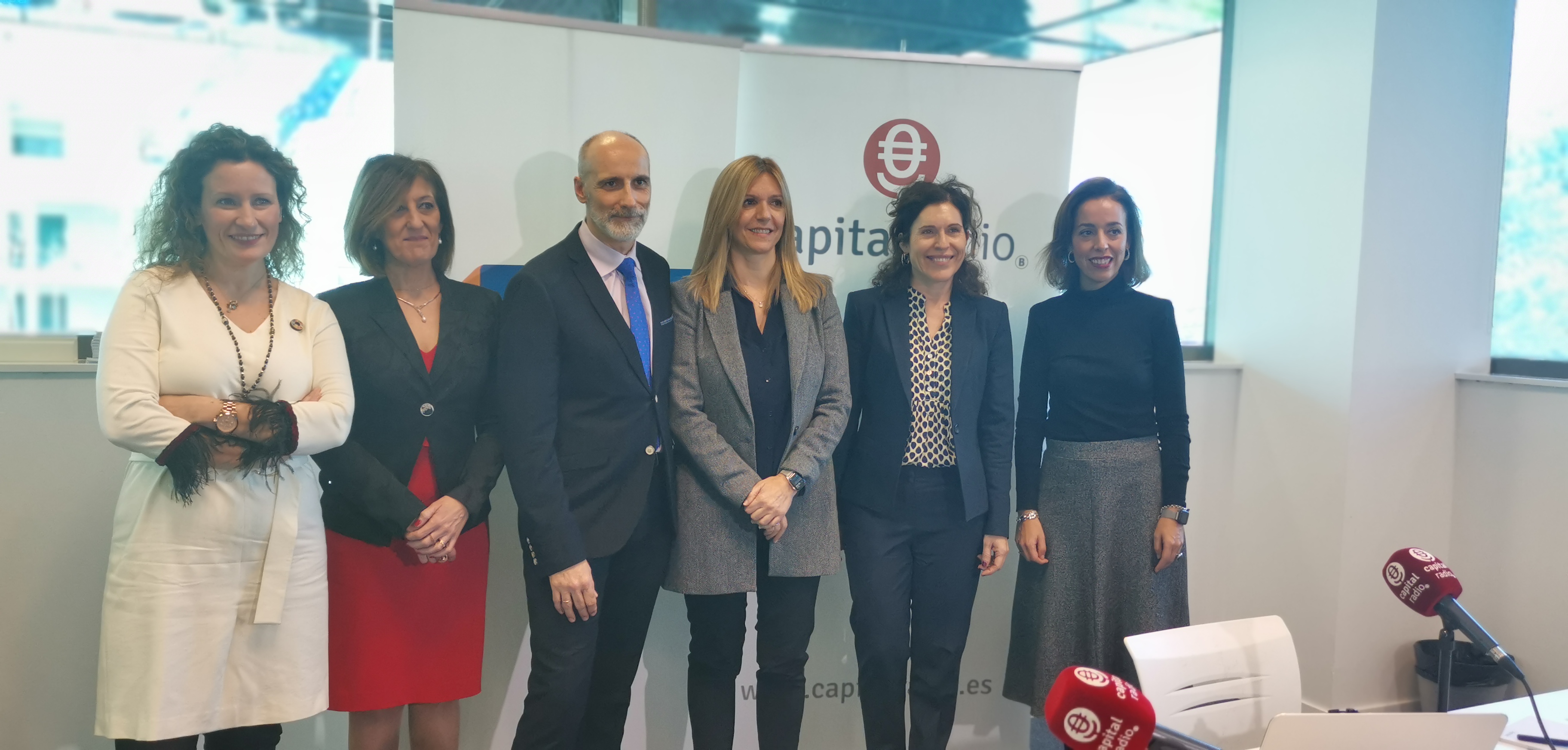 La Mujer en la Movilidad La Mujer en la Movilidad