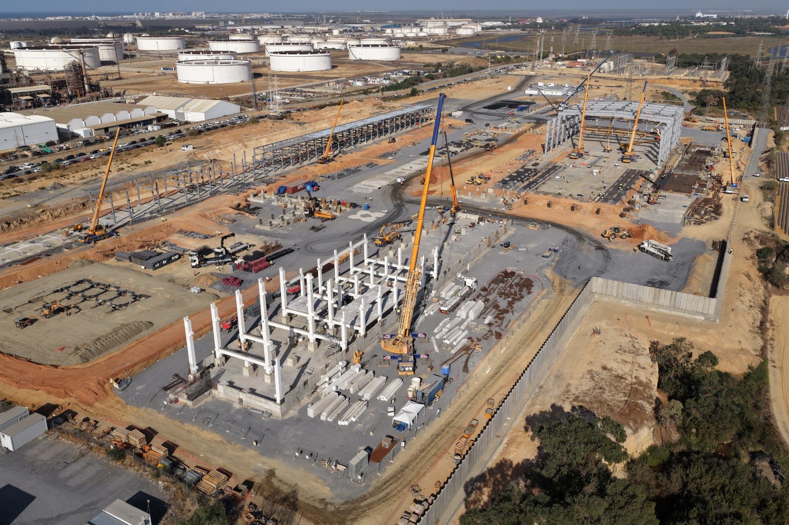 Construcci&oacute;n de la planta Onuba de Hidr&oacute;geno Verde en las instalaciones de Moeve en Huelva