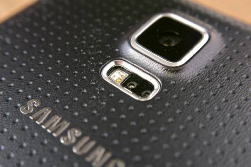 Salón Rebobinar concepto Empresas: Samsung presentará el nuevo Galaxy S6 en Barcelona | Capital Radio