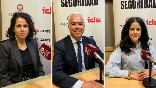 Amparo Sáez (THALES España), José Prieto (GMV) y Laura Fernández (Escribano Mechanical & Engeneering S.L.)