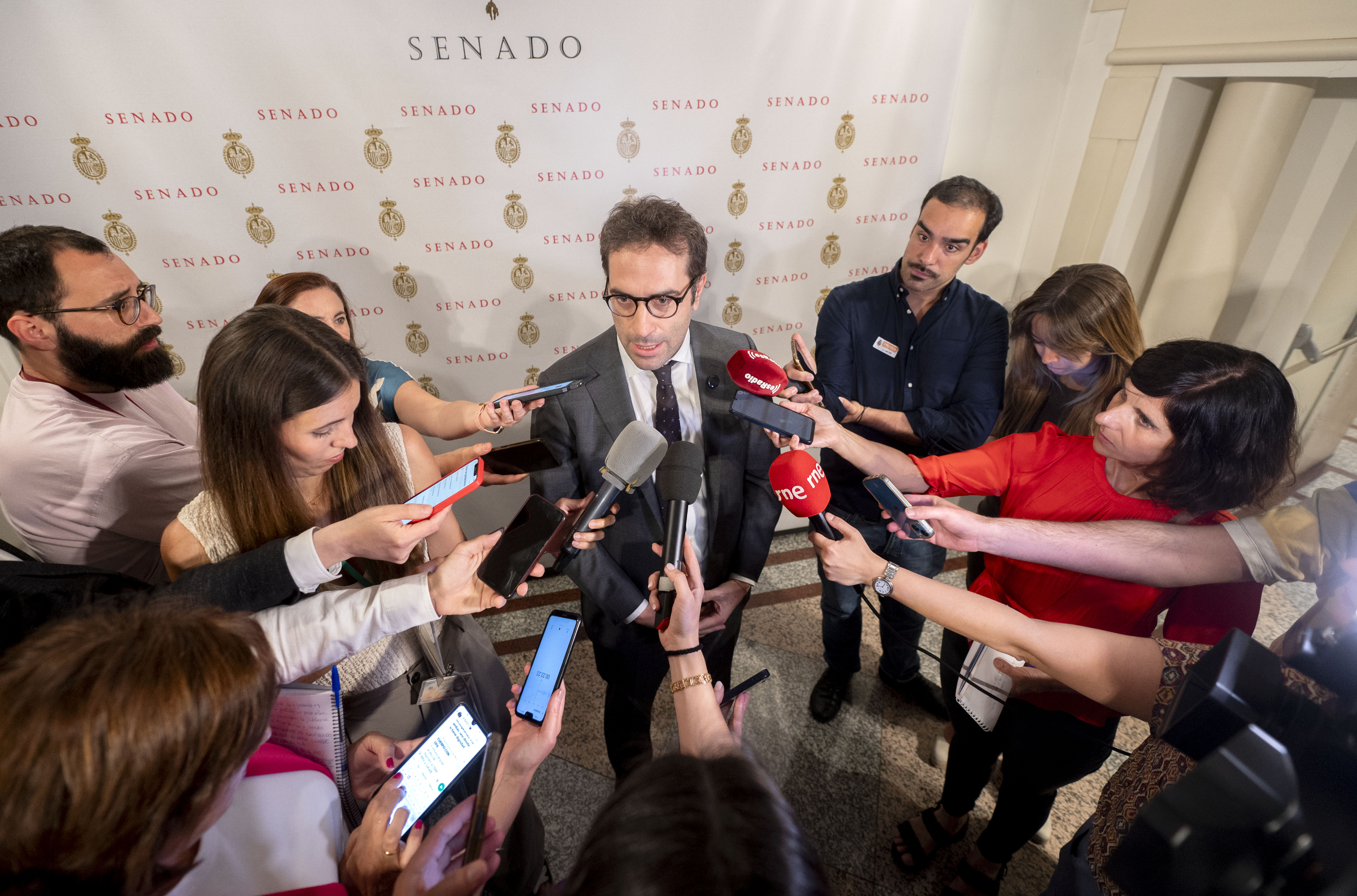 El ministro Carlos Cuerpo explica los motivos de elevar la OPA de BBVA al Consejo de Ministros en el Senado
