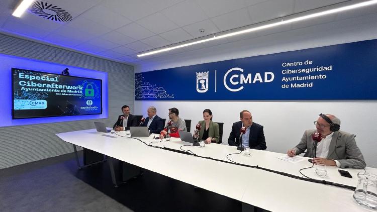 Foto de familia en un momento del programa. Foto de familia en un momento del programa.