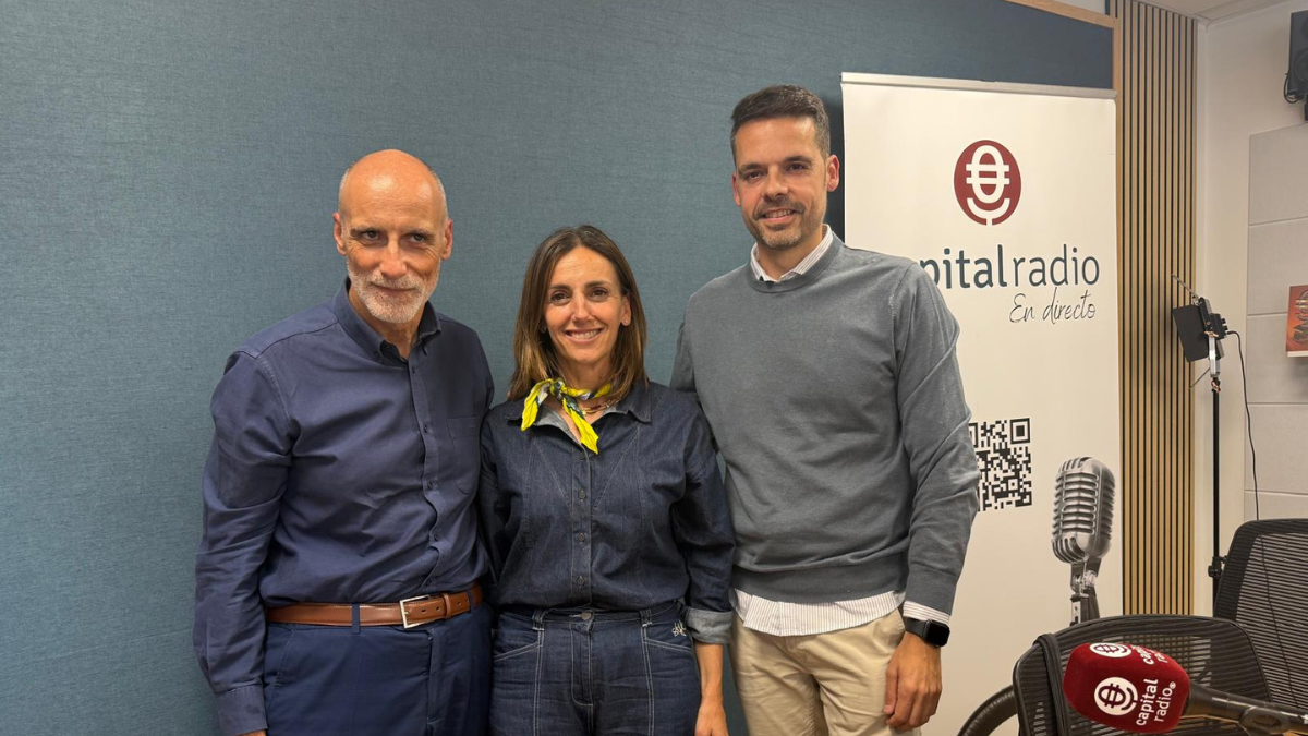 Chimo Ortega, director de Movilidad sobre Ruedas en Capital Radio; Isabel L&oacute;pez Rivadulla, directora de Comunicaci&oacute;n de Signus Ecovalor; y Alberto Casillas, director de RETEMA.