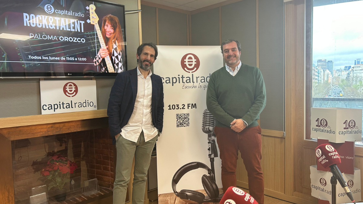 Ángel Sáenz de Cenzano, Country Manager de LinkedIn para España y Portugal y Javier Vidaurreta, socio responsable de People en KPMG España. Ángel Sáenz de Cenzano, Country Manager de LinkedIn para España y Portugal y Javier Vidaurreta, socio responsable de People en KPMG España.