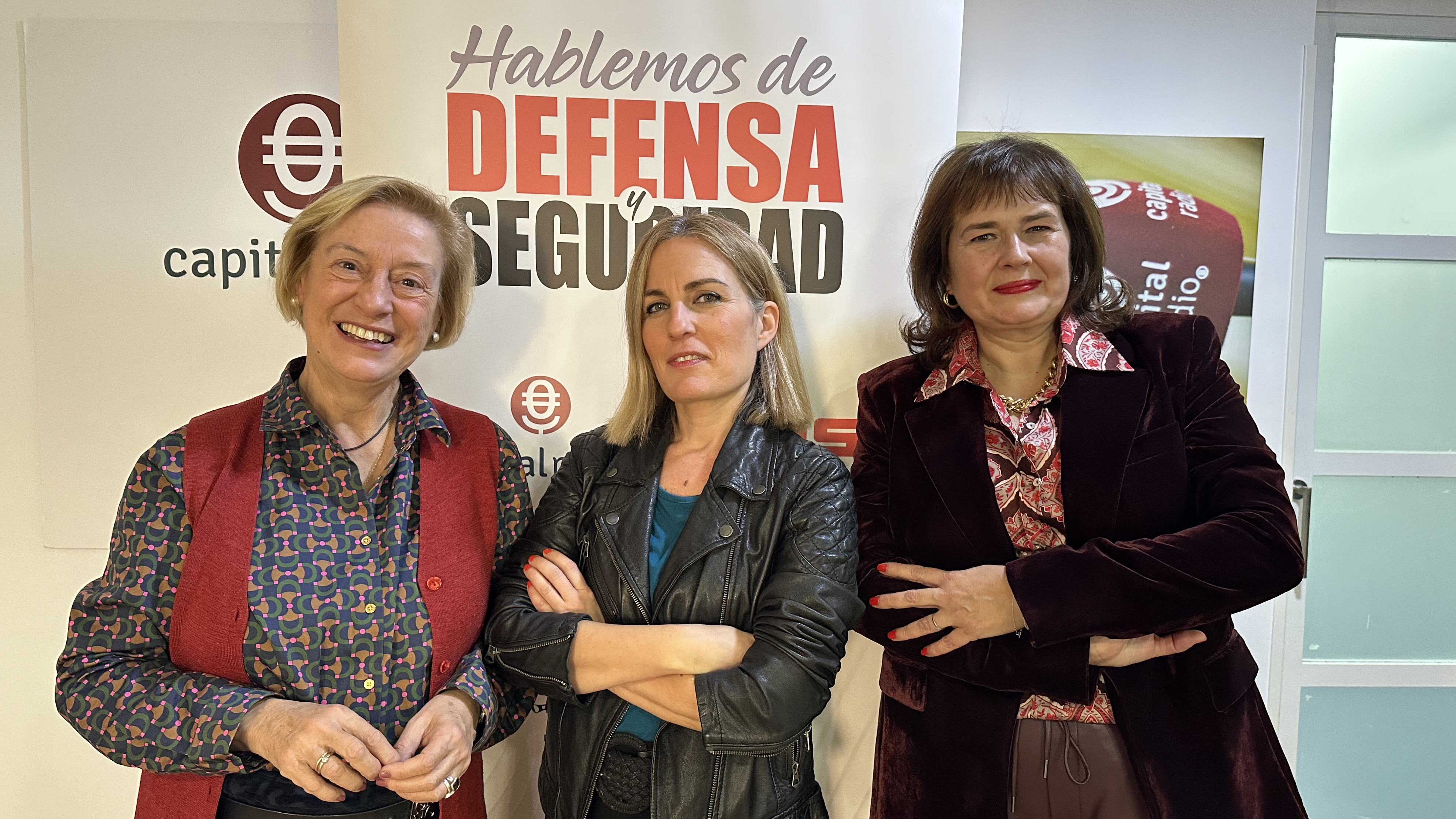María Amor Domínguez (Alter, Grupo TÜV NORD) y Mamen Ocaña (Autek Ingeniería) con Laura Blanco María Amor Domínguez (Alter, Grupo TÜV NORD) y Mamen Ocaña (Autek Ingeniería) con Laura Blanco