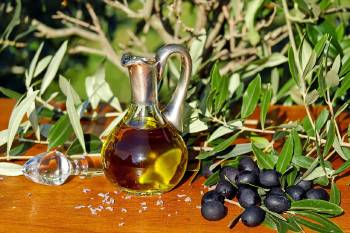 olive oil 1596639_1280