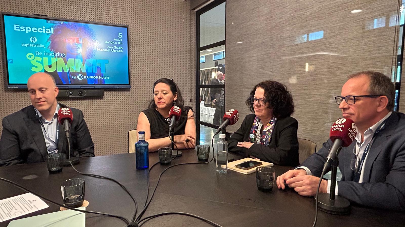 Mesa de an&aacute;lisis sobre IA e Innovaci&oacute;n con Toni And&uacute;jar, Corporate Digital &amp; Madtech Director de Palladium Hotel Group; Pablo Beldarrain Santos, Head of AI &amp; GEN AI Solutions de EPAM NEORIS; Mar&iacute;a Velasco, directora de Investigaci&oacute;n, Desarrollo e Innovaci&oacute;n Tur&iacute;stica de Segittur; y Marisol Men&eacute;ndez, CEO de Bilakatu / WITH Experta en Innovaci&oacute;n Abierta y Ecosistemas.