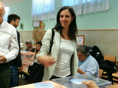 Rita_Maestre_votando_(18036434825) Rita_Maestre_votando_(18036434825)