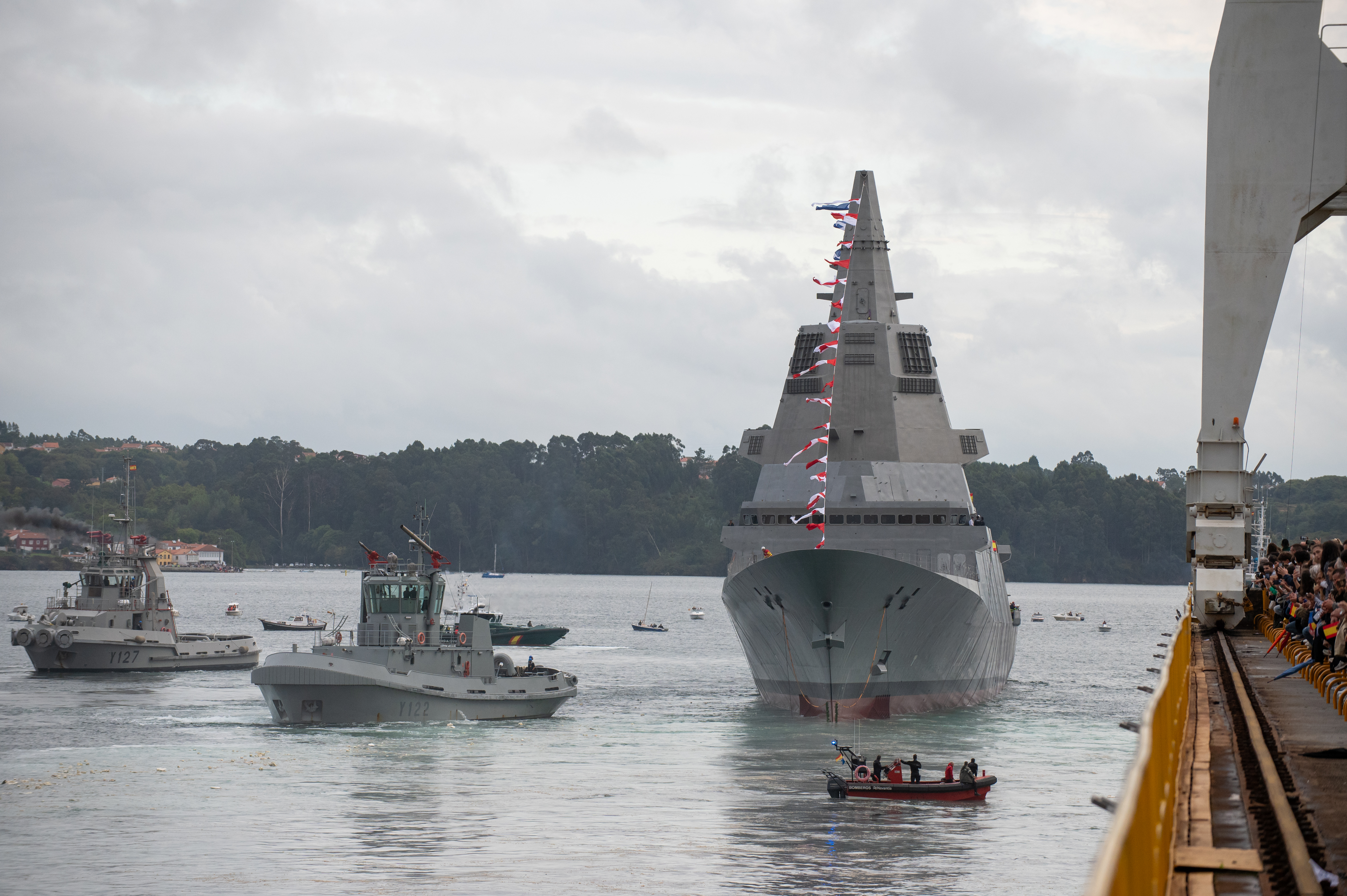 Fragata F 111 Bonifax tras su botadura en Ferrol
