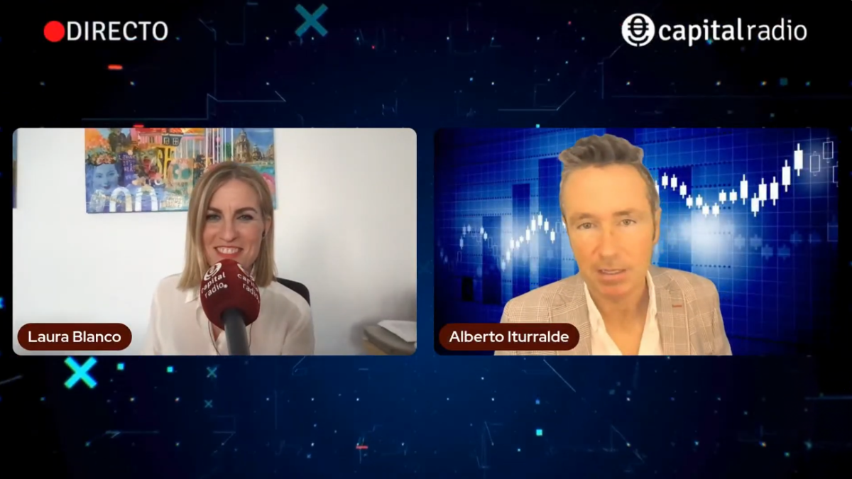 Laura Blanco y Alberto Iturralde durante la Clase de los Viernes de esta semana. Laura Blanco y Alberto Iturralde durante la Clase de los Viernes de esta semana.