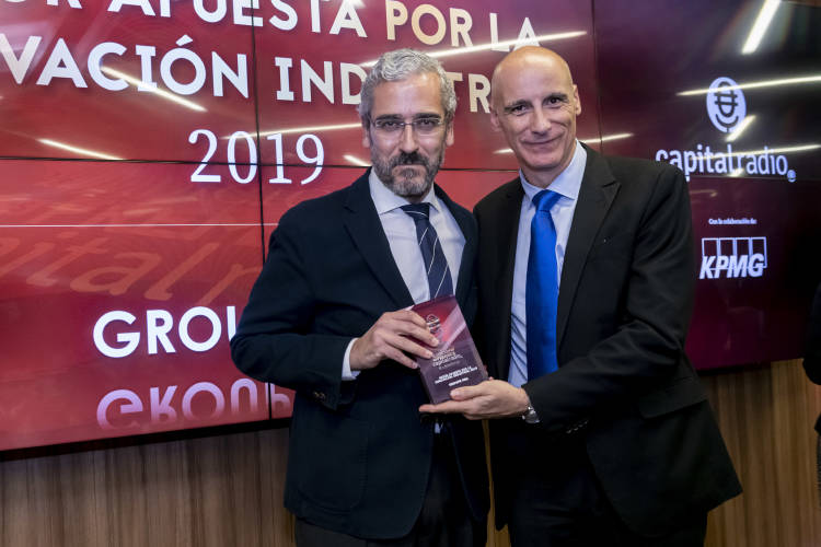 2019-12-12 PREMIOS CAPITAL RADIO 53