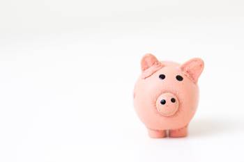 Salarios Photo by Fabian Blank on Unsplash Salarios Photo by Fabian Blank on Unsplash