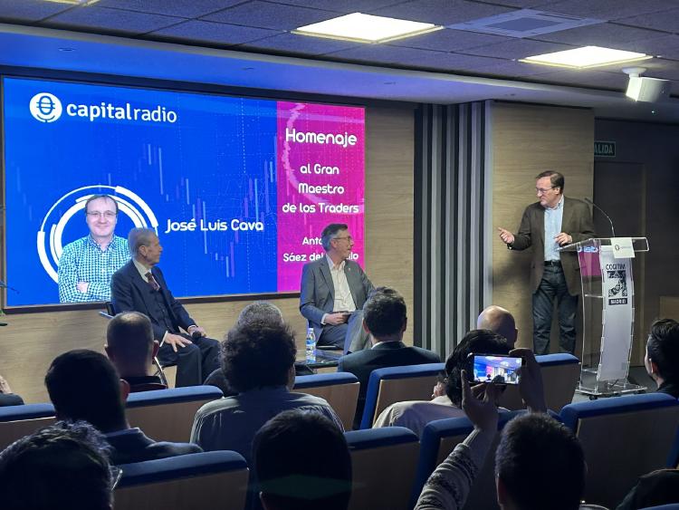 Intervención de José Luis Cava. Intervención de José Luis Cava.