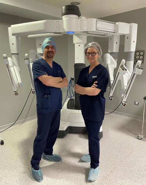 Los doctores Natalia Gennaro y Pietro Moscatiello de la Unidad de Suelo Pélvico Los doctores Natalia Gennaro y Pietro Moscatiello de la Unidad de Suelo Pélvico