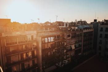 Viviendas en España Photo by George Kedenburg III on Unsplash Viviendas en España Photo by George Kedenburg III on Unsplash