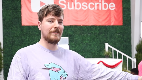 MrBeast_in_2022 MrBeast_in_2022