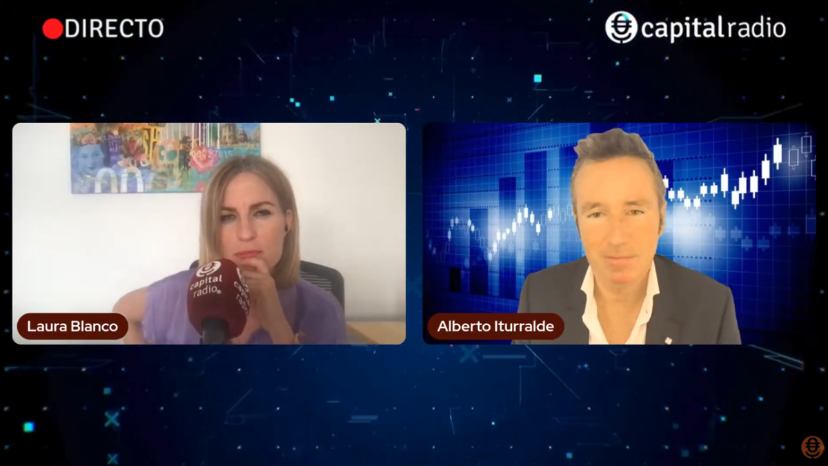 Laura Blanco y Alberto Iturralde durante la Clase de los Viernes de esta semana.