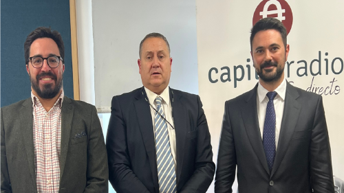 De izquierda a derecha,: Adrián Gómez Linacero, presidente en Madrid de PROLAJ; Arcadio García Montoro, director de VENTAJALEGAL; y Alejandro Asensio, presidente Nacional de PROLAJ. De izquierda a derecha,: Adrián Gómez Linacero, presidente en Madrid de PROLAJ; Arcadio García Montoro, director de VENTAJALEGAL; y Alejandro Asensio, presidente Nacional de PROLAJ.