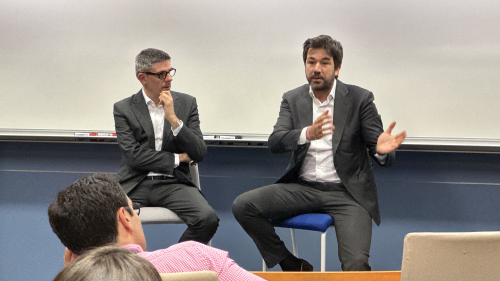 Óscar Torres, fundador Programa B2B Esade, y Enrique Juárez, director de Zemsania Óscar Torres, fundador Programa B2B Esade, y Enrique Juárez, director de Zemsania