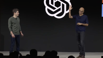 Sam Altman y Satya Nadella en el OpenAI DevDay (6 de noviembre de 2023)