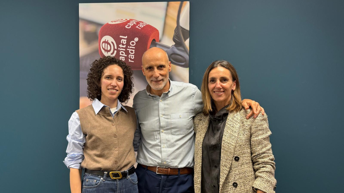 Alicia Zaragoza, profesora e investigadora en la Escuela T&eacute;cnica Superior de Edificaci&oacute;n de la Universidad Polit&eacute;cnica de Madrid; Chimo Ortega, director de Movilidad sobre Ruedas en Capital Radio; e&nbsp;Isabel L&oacute;pez Rivadulla, directora de Comunicaci&oacute;n de Signus Ecovalor.
