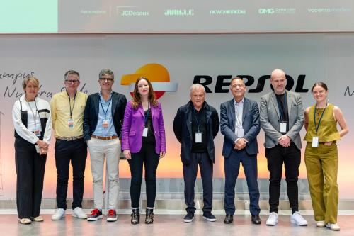 Foto de grupo de los ponentes Foto de grupo de los ponentes