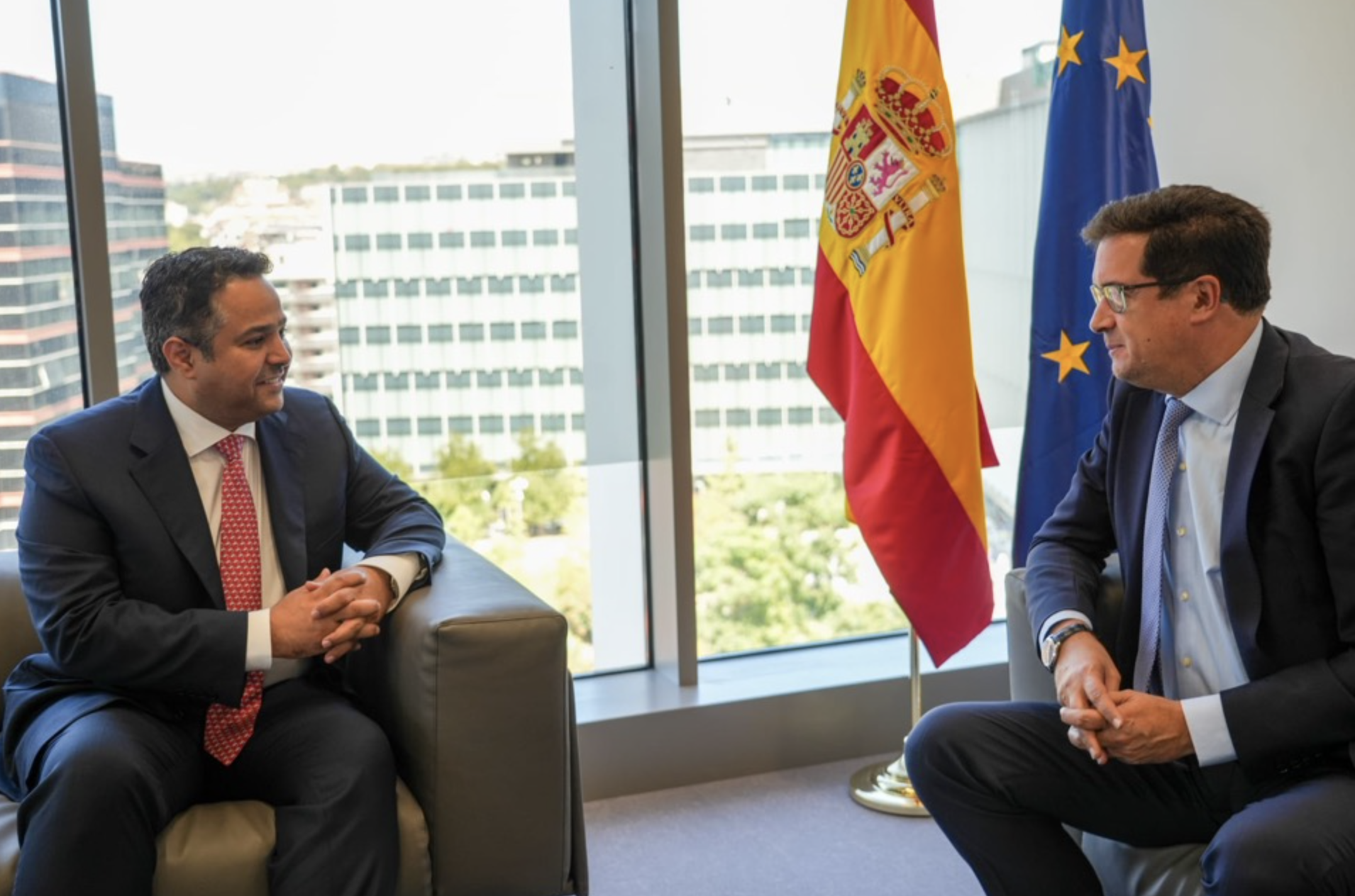 Reunión del ministro de Transformación Digital, Óscar López, con el CEO de STC