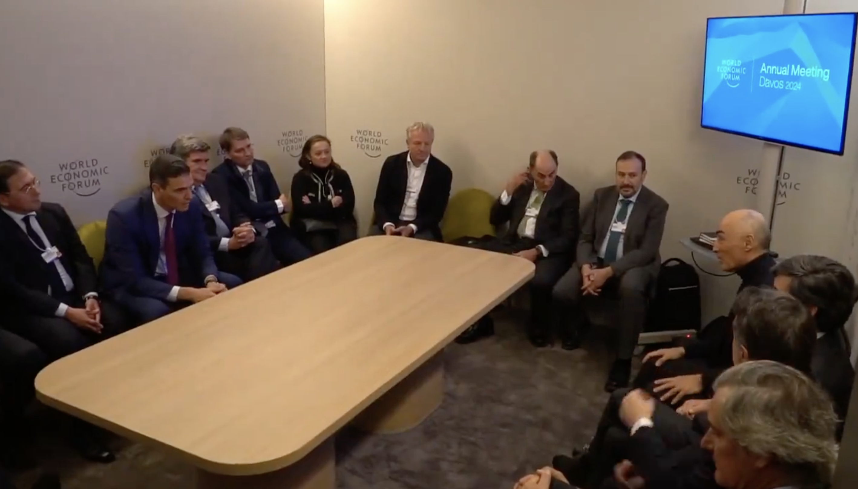 Reunión en Davos entre empresas del Ibex y Pedro Sánchez
