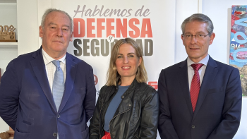 Carlos Calvo y Antonio Fonfría con Laura Blanco