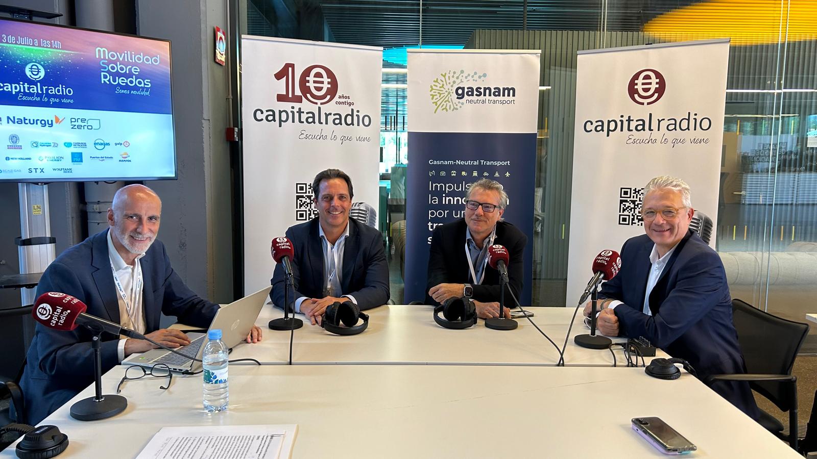 Santiago Ramas, CEO de Wolftank Iberia;Alberto Moral, responsable de Desarrollo de Negocio de Hidrógeno para Movilidad y Transición Energética de Carburos Metálicos; y Josep Giribert, Business Developer de PRF Gas Solutions. Santiago Ramas, CEO de Wolftank Iberia;Alberto Moral, responsable de Desarrollo de Negocio de Hidrógeno para Movilidad y Transición Energética de Carburos Metálicos; y Josep Giribert, Business Developer de PRF Gas Solutions.