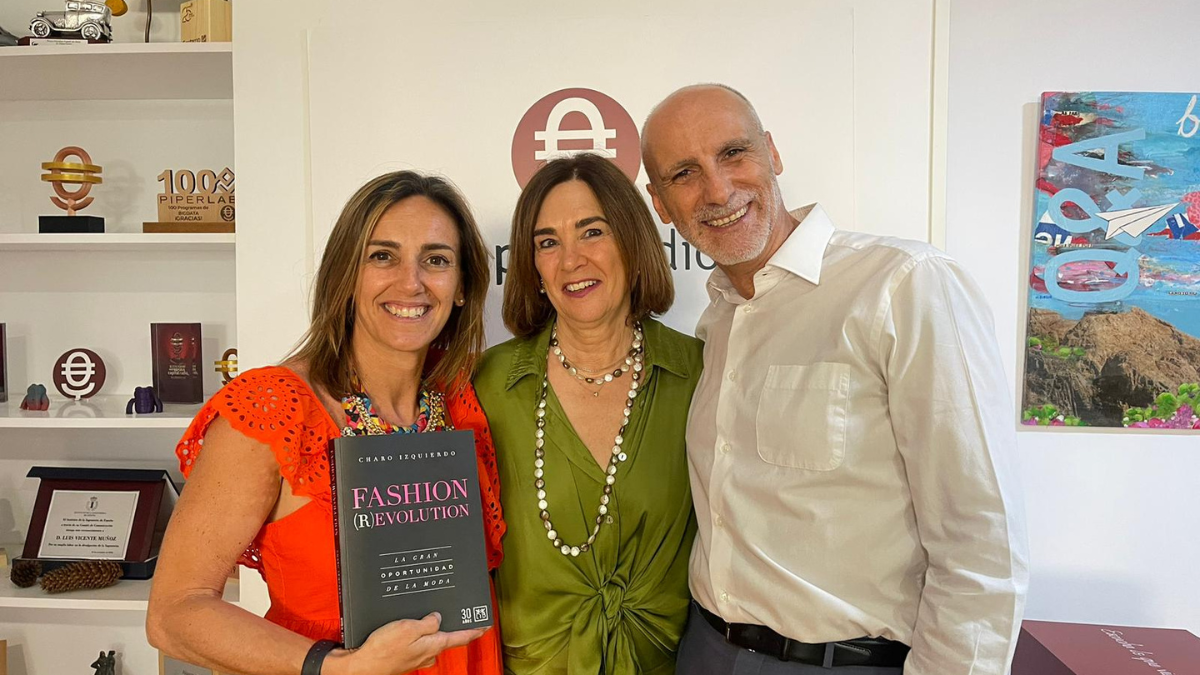 Charo Izquierdo, persona de referencia de la moda en España. Charo Izquierdo, persona de referencia de la moda en España.