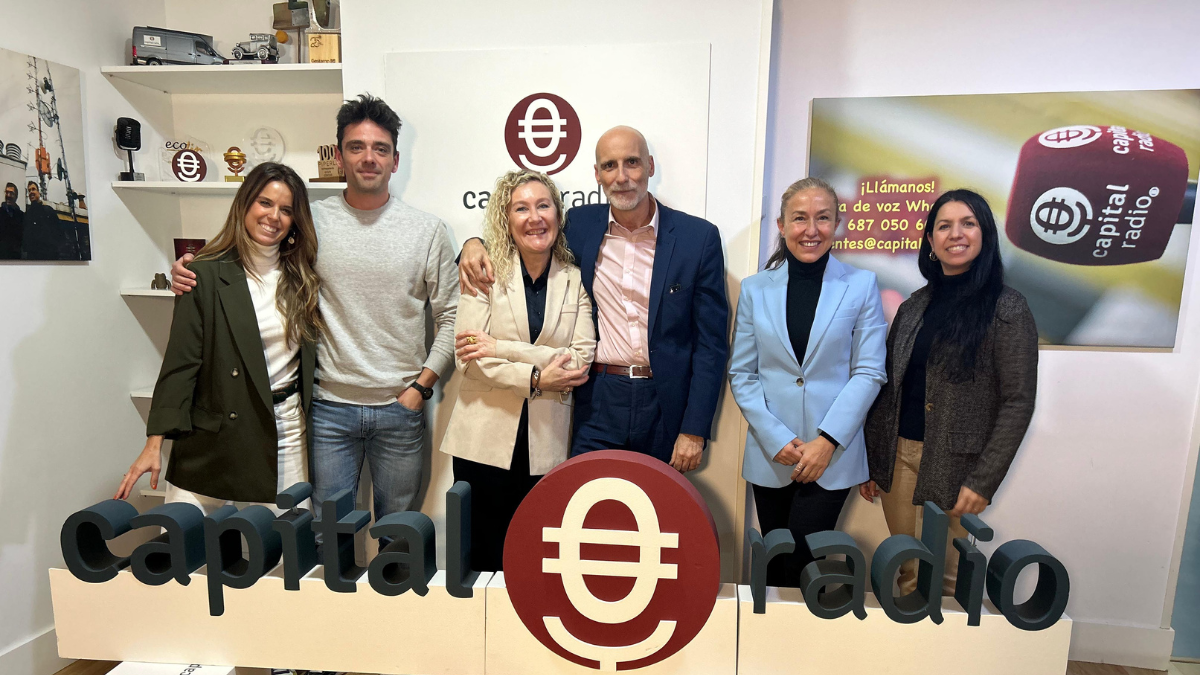 El equipo de Comunicación de Michelín en los estudios centrales de Capital Radio. El equipo de Comunicación de Michelín en los estudios centrales de Capital Radio.