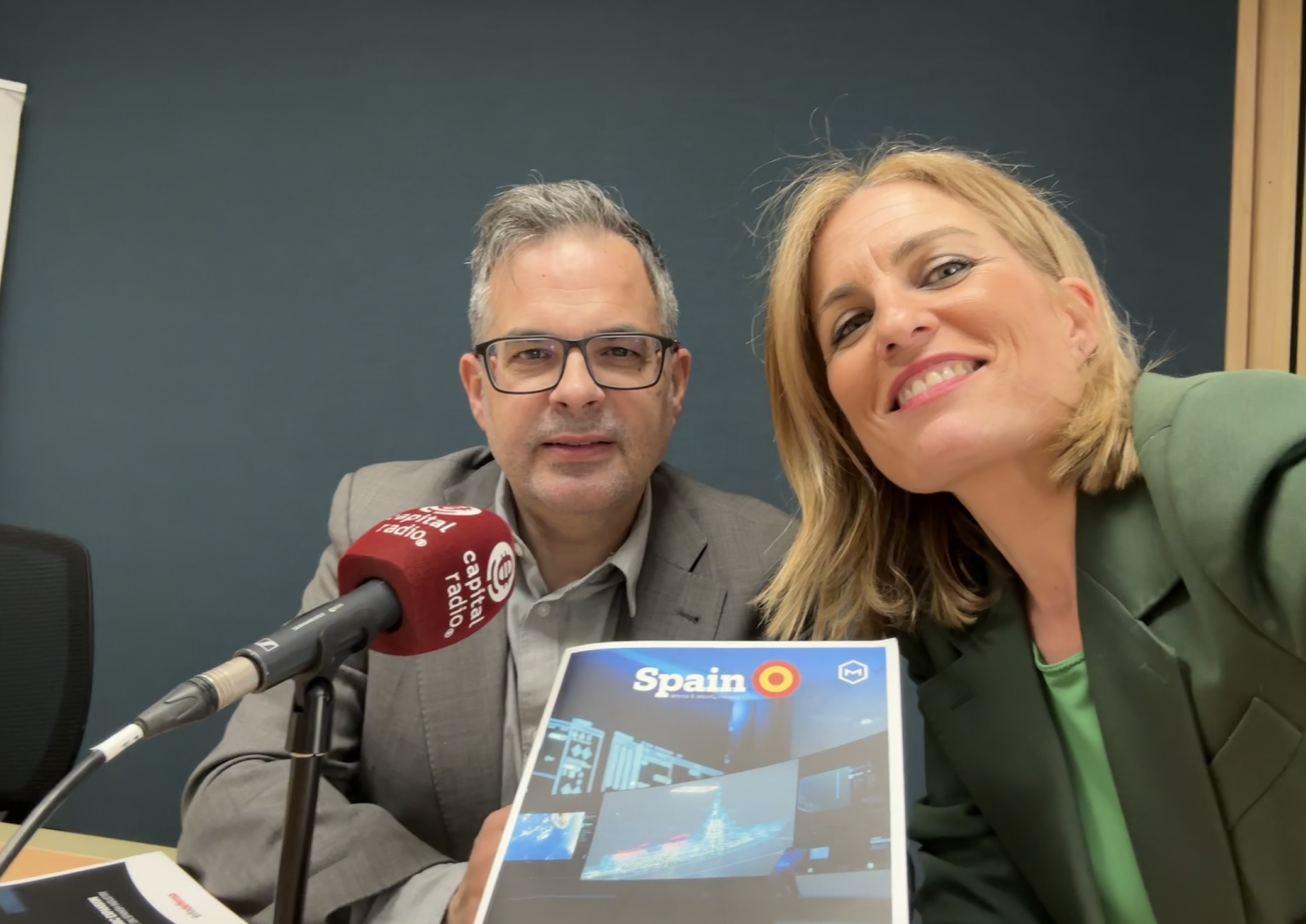 Gin&eacute;s Soriano (Infodefensa) y Laura Blanco