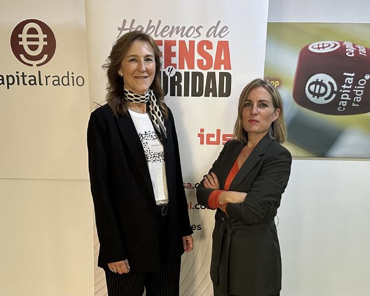 Silvia Lazcano, premio TEDAE 2023 a la Excelencia Profesional, con Laura Blanco