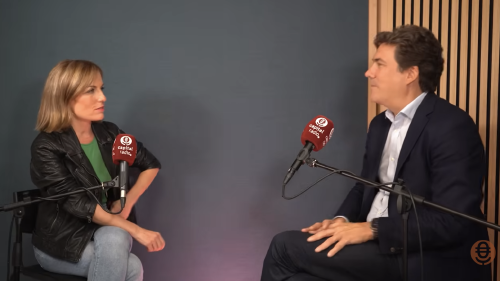 El asesor financiero Gustavo Martínez con Laura Blanco El asesor financiero Gustavo Martínez con Laura Blanco