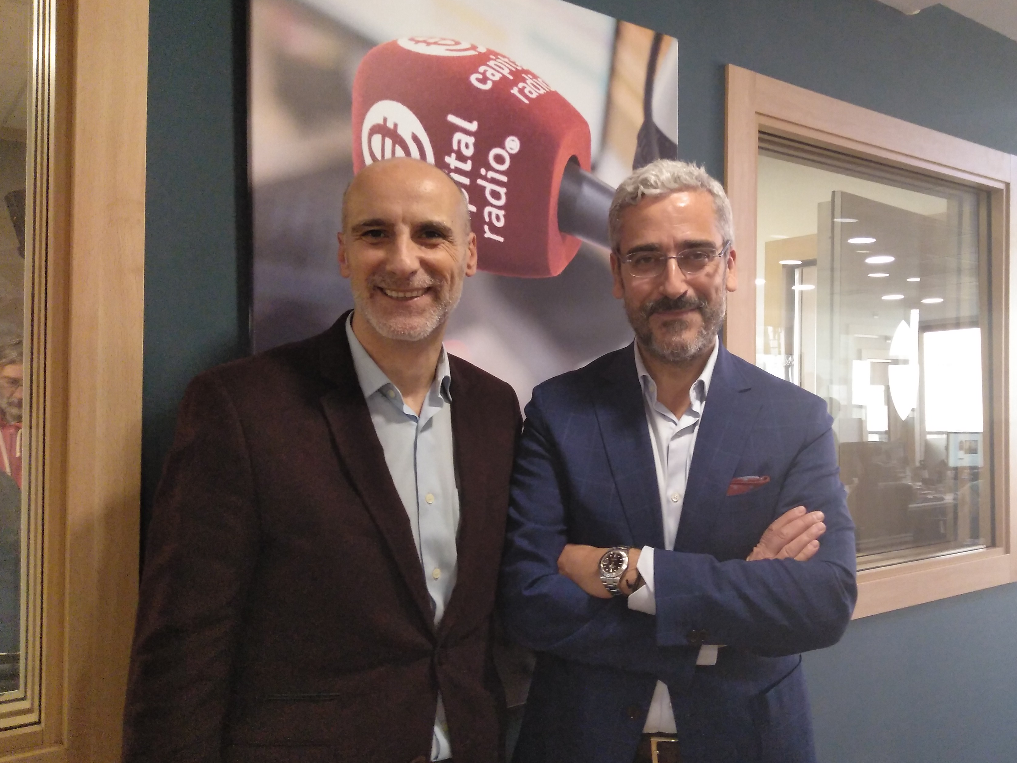 José Antonio León, Director de Comunicación y Relaciones Institucionales del Grupo PSA y Chimo Ortega, director de Sobre Ruedas José Antonio León, Director de Comunicación y Relaciones Institucionales del Grupo PSA y Chimo Ortega, director de Sobre Ruedas