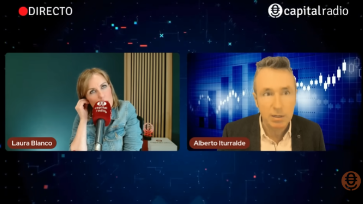 Laura Blanco y Alberto Iturralde durante la Clase de los Viernes de esta semana.