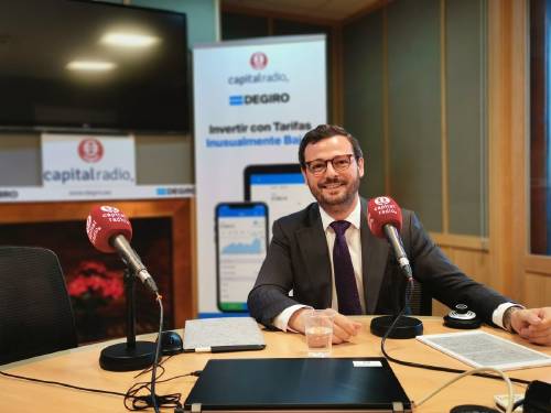 D40_ogWWAAEerKc D40_ogWWAAEerKc