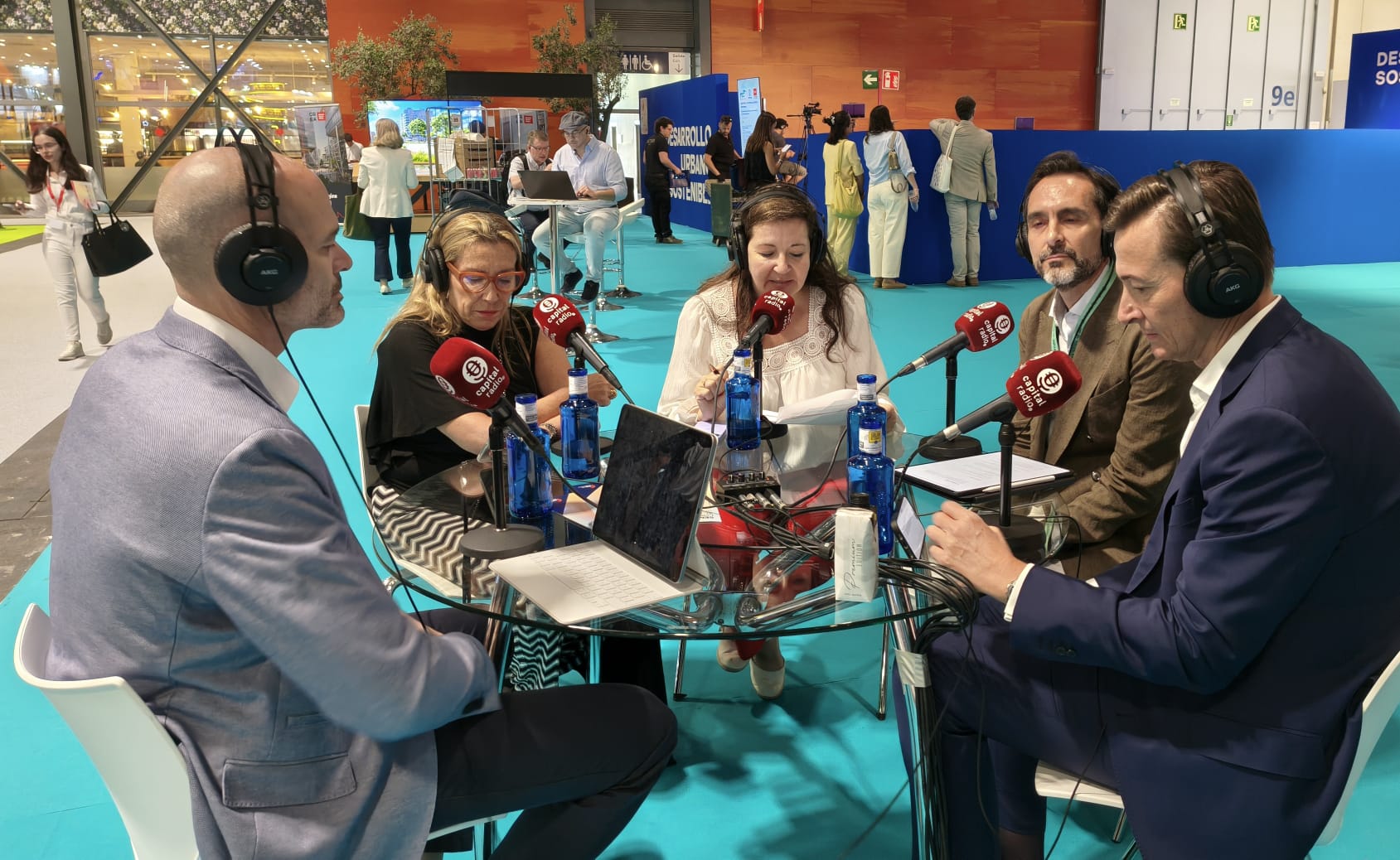 Tertulia con Borja Mart&iacute;n, director de Desarrollo de Negocio de Prezero; Javier Morales, director para Iberia &nbsp;de Contenur; Roberto Torre, General Manager Spain Ros Roca; y Alicia Gil, Directora de Compras, Marketing y Comunicaci&oacute;n de Grupo Paprec.
